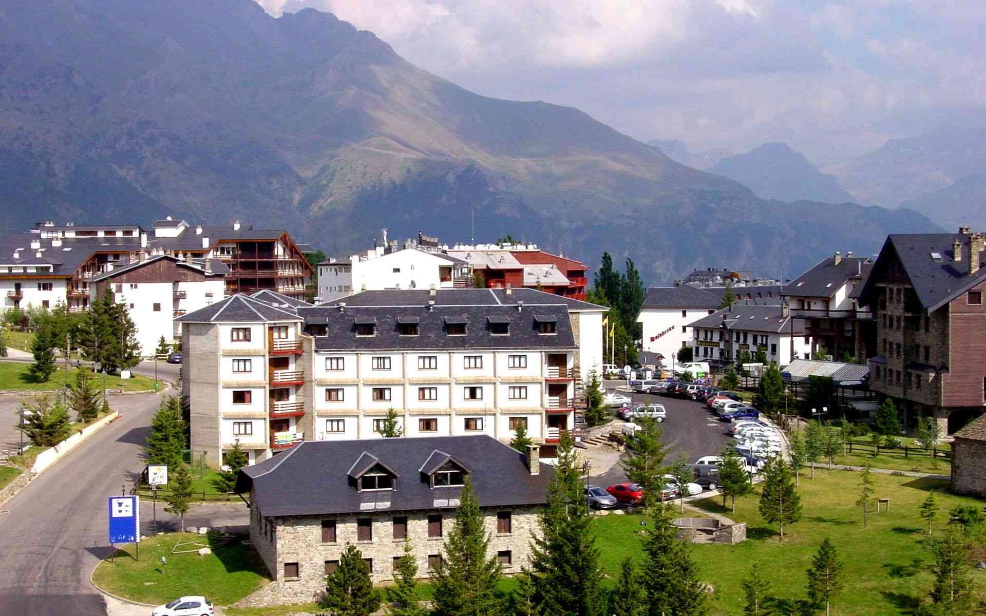 Hotel Nievesol Formigal Exteriér fotografie